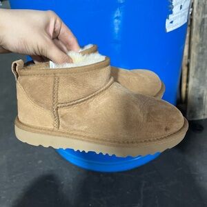 UGG Classic Ultra Mini – Chestnut Suede Boots (Kids Size 13)